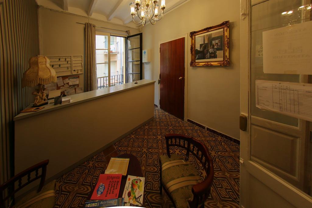 Hostal Santa Teresa Reus Kültér fotó